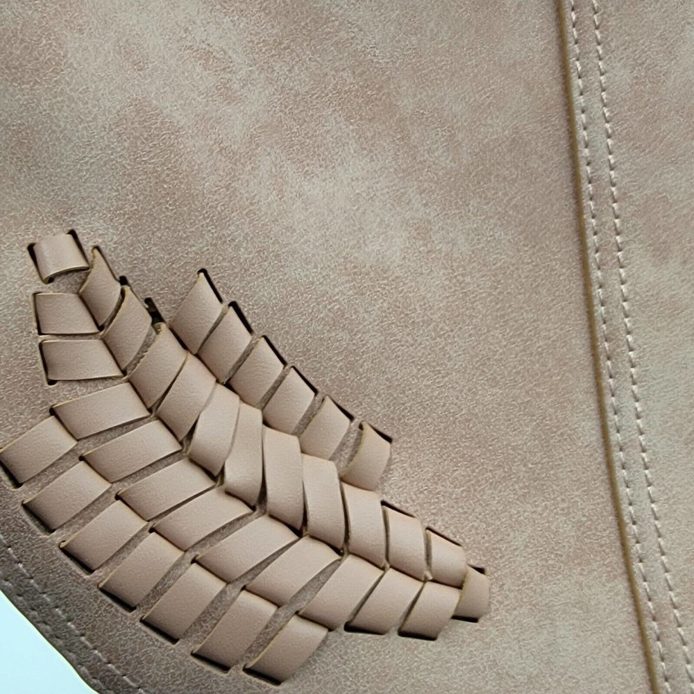Elle Jae Gypset Tan Marquesas Vegan Crossbody Handbag Two Leaves 8"x10.5"x3.5" - Picture 7 of 14
